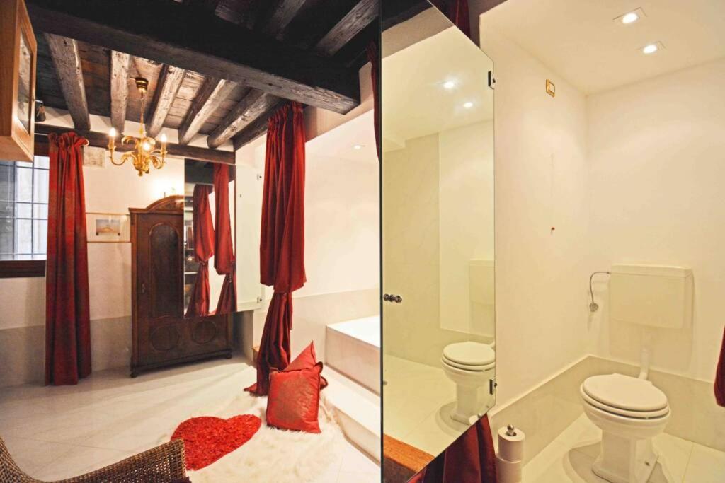 Zattere Cottage Close To Guggenheim Венеція Екстер'єр фото
